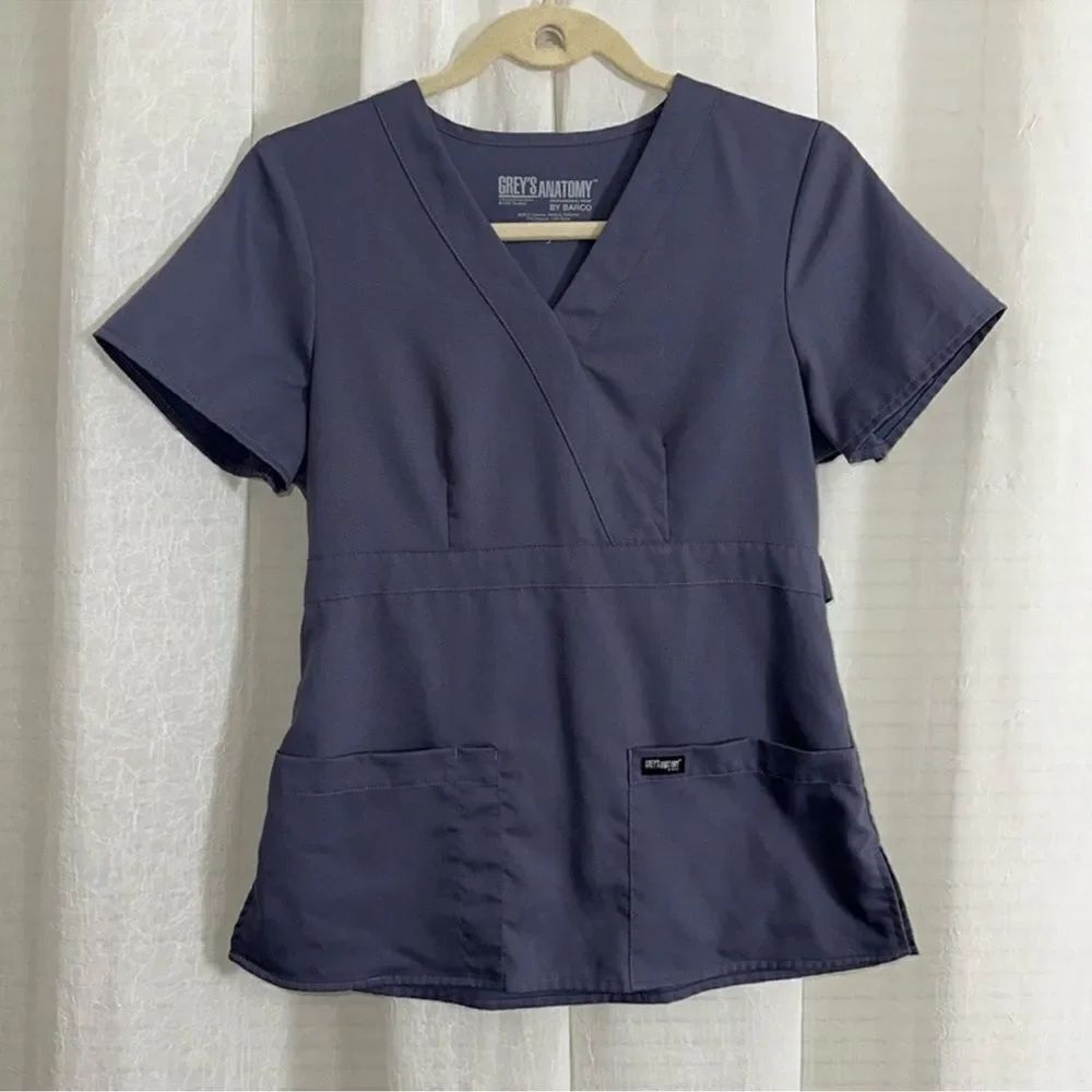 Grey’s Anatomy S Gray V-Neck Two Pocket Adjustable Back Short Sleeve Scrub Top